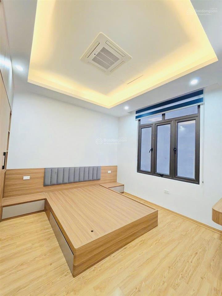 Bán nhà phạm tuấn tài  phân lô  ô tô tránh  2 thoáng  5 tầng thang máy  89