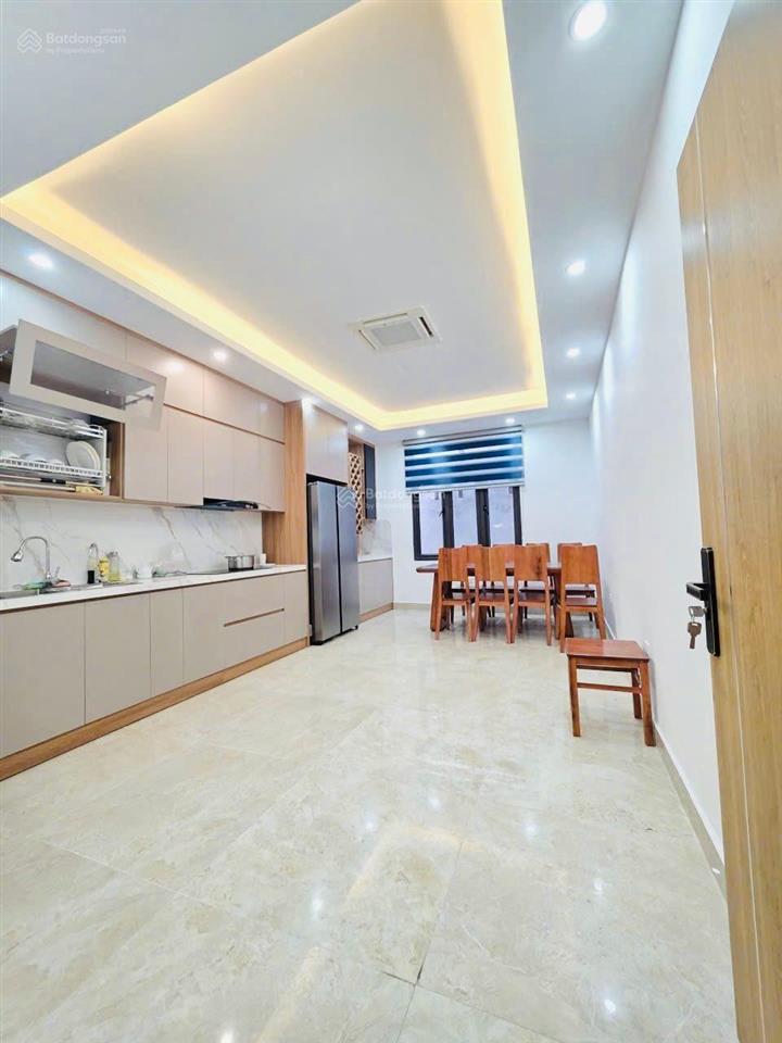 Bán nhà phạm tuấn tài  phân lô  ô tô tránh  2 thoáng  5 tầng thang máy  89