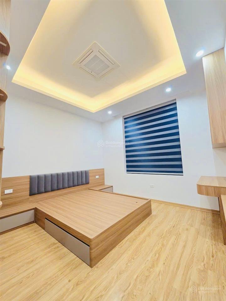 Bán nhà phạm tuấn tài  phân lô  ô tô tránh  2 thoáng  5 tầng thang máy  89