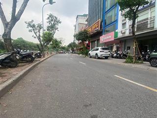 Bán nhà mặt phố nguyễn khang  tòa văn phòng  10 tầng  thang máy  2 mặt tiền  99