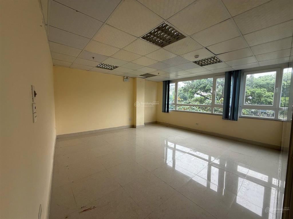 Bán nhà mặt phố nguyễn khang  tòa văn phòng  10 tầng  thang máy  2 mặt tiền  99
