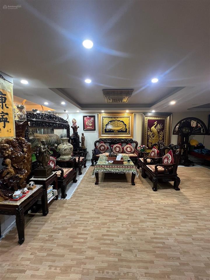 Bán biệt thự cầu giấy  nội thất gỗ quý  mua ở ngay  hiếm có khó tìm