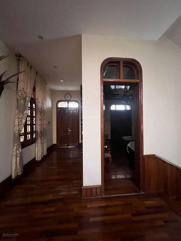 Bán biệt thự cầu giấy  nội thất gỗ quý  mua ở ngay  hiếm có khó tìm