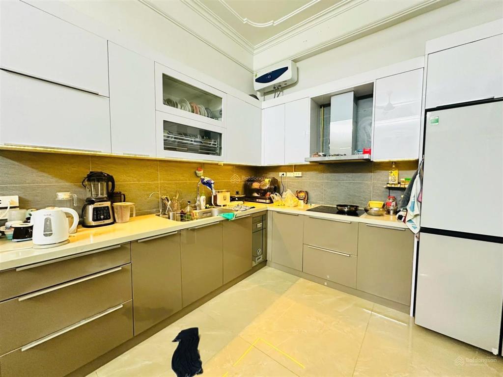 Bán nhà hoàng quốc việt  phân lô  2 thoáng  sổ đẹp  nở hậu  103