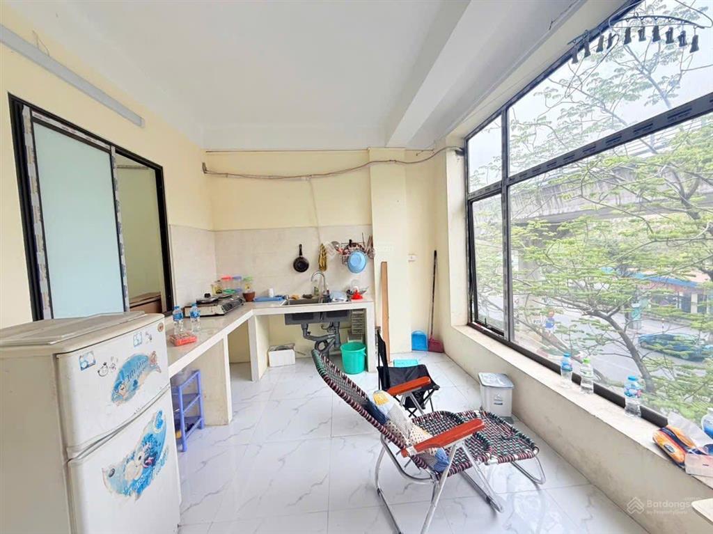 Bán nhà mặt phố xuân thủy  7 tầng thang máy  vị trí đẹp  kinh doanh đỉnh  112