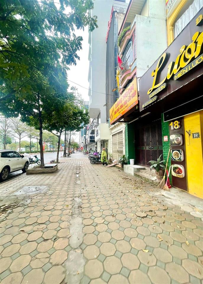 Bán nhà mặt phố trần vỹ  đối diện hồ  ngay ngã 4  2 thoáng  nở hậu  116