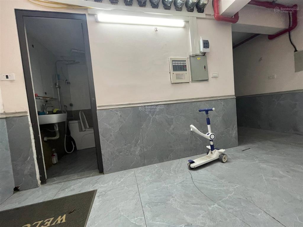 Bán ccmn doãn kế thiện  9 tầng thang máy  2 thoáng trước sau  đủ pccc  115