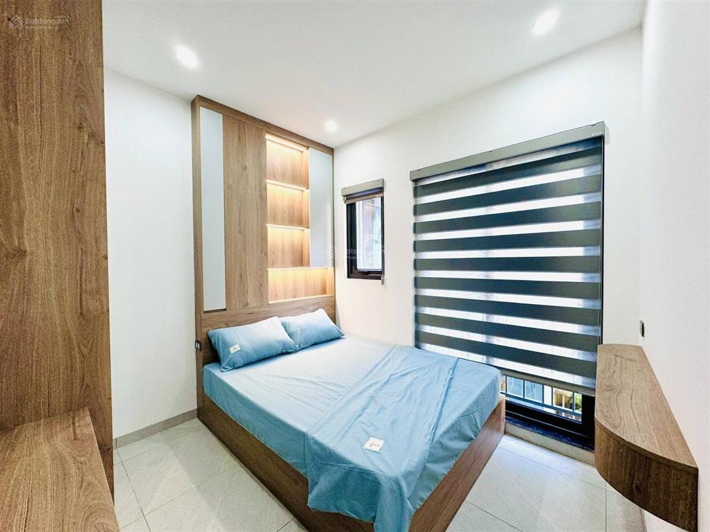 Bán ccmn phùng chí kiên  10 tầng thang máy  ô tô đỗ cửa  15 căn hộ + 1 sàn spa  ngõ thông