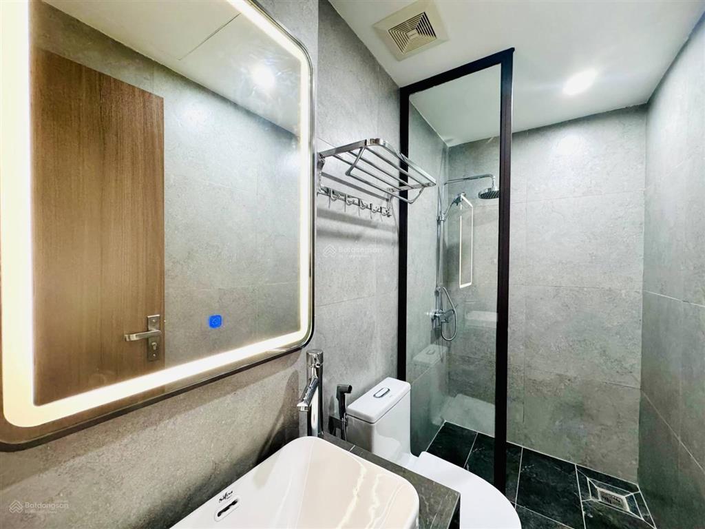 Bán ccmn phùng chí kiên  10 tầng thang máy  ô tô đỗ cửa  15 căn hộ + 1 sàn spa  ngõ thông