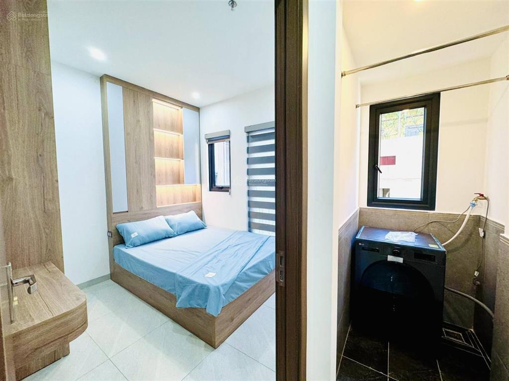 Bán ccmn phùng chí kiên  10 tầng thang máy  ô tô đỗ cửa  15 căn hộ + 1 sàn spa  ngõ thông