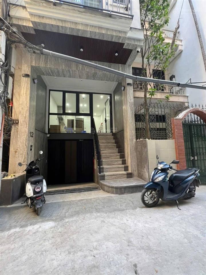 Bán ccmn phùng chí kiên  10 tầng thang máy  ô tô đỗ cửa  15 căn hộ + 1 sàn spa  ngõ thông