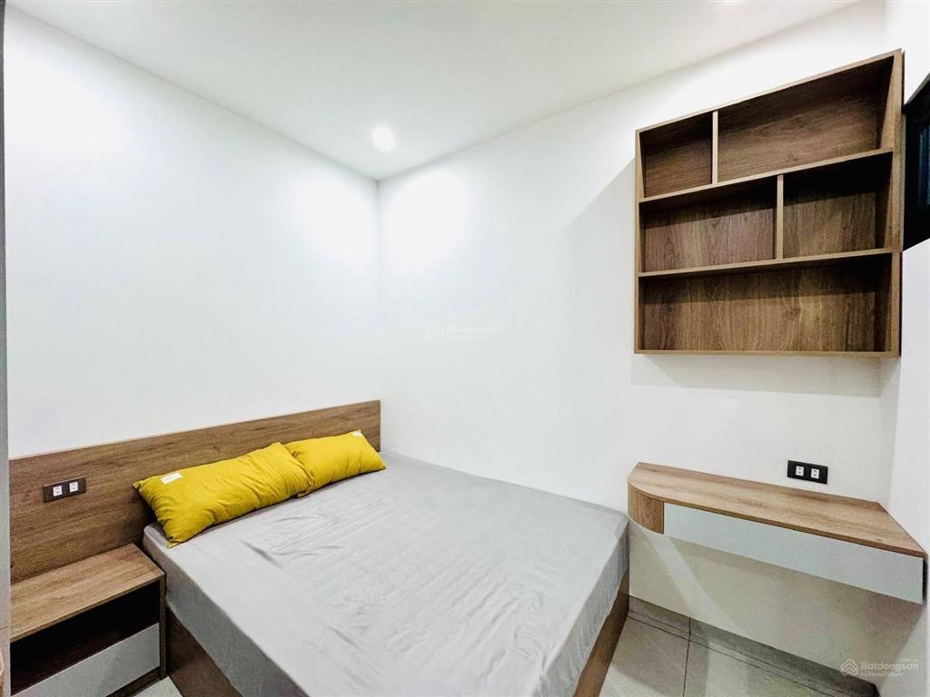 Bán ccmn phùng chí kiên  10 tầng thang máy  ô tô đỗ cửa  15 căn hộ + 1 sàn spa  ngõ thông