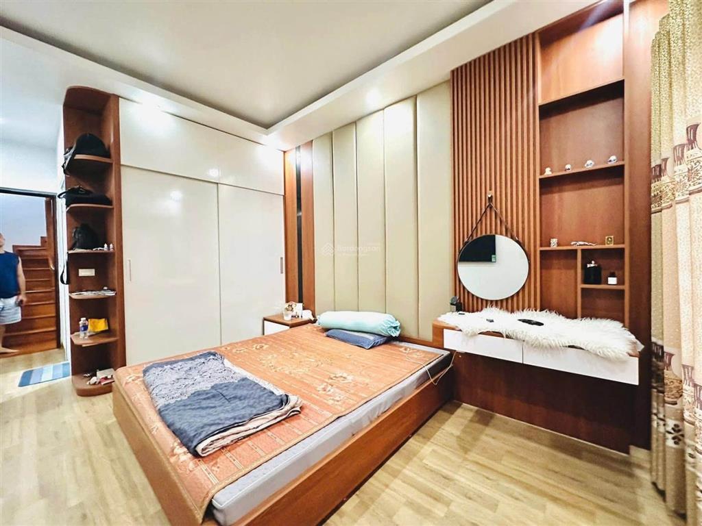 Bán nhà trung kính  vị trí đẹp  ngõ thông  gara ô tô 7 chỗ  kinh doanh được