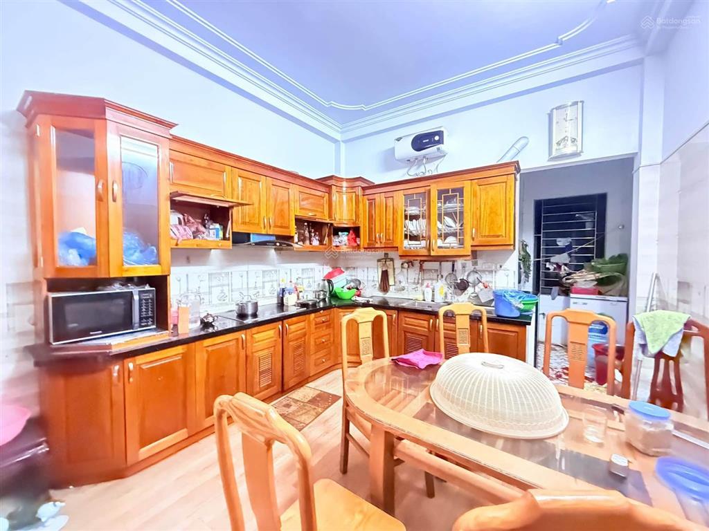 Bán nhà trung kính  vị trí đẹp  ngõ thông  gara ô tô 7 chỗ  kinh doanh được