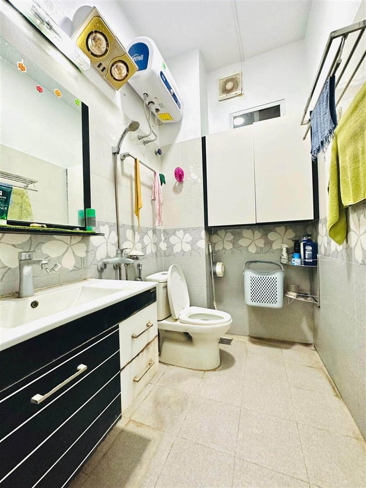 Bán nhà trung kính  vị trí đẹp  ngõ thông  gara ô tô 7 chỗ  kinh doanh được