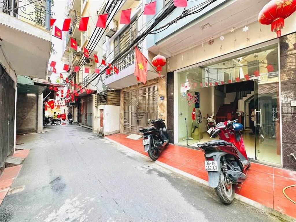 Bán nhà trung kính  vị trí đẹp  ngõ thông  gara ô tô 7 chỗ  kinh doanh được