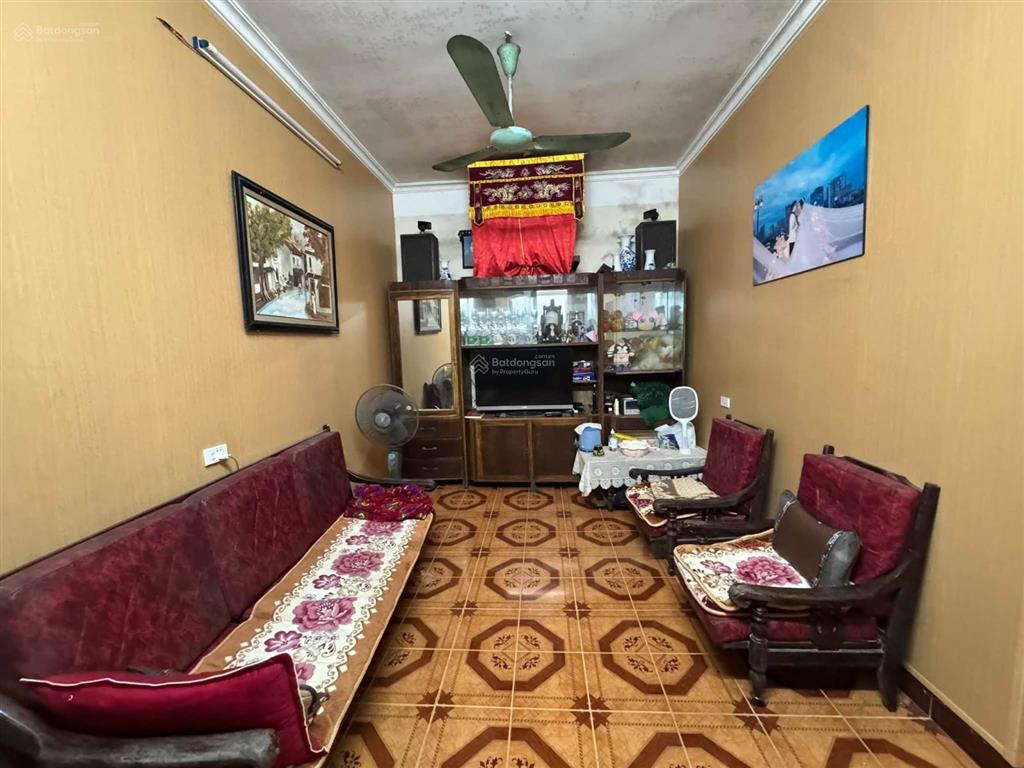 Bán nhà phố quan hoa  bán đất tặng nhà  2 mặt tiền  ngõ rộng  3 nhà ra mặt phố  giá đầu tư