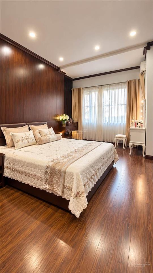 Bán nhà phố hoa bằng  nhà đẹp  ô tô vào nhà  có thể lắp thang máy