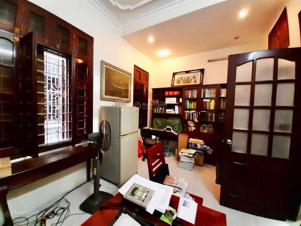 Bán nhà phố hoa bằng  mặt tiền khủng  ngõ thông  30m ra phố  sổ vuông vắn