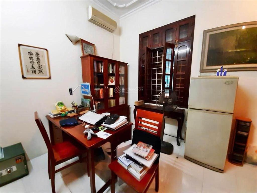 Bán nhà phố hoa bằng  mặt tiền khủng  ngõ thông  30m ra phố  sổ vuông vắn