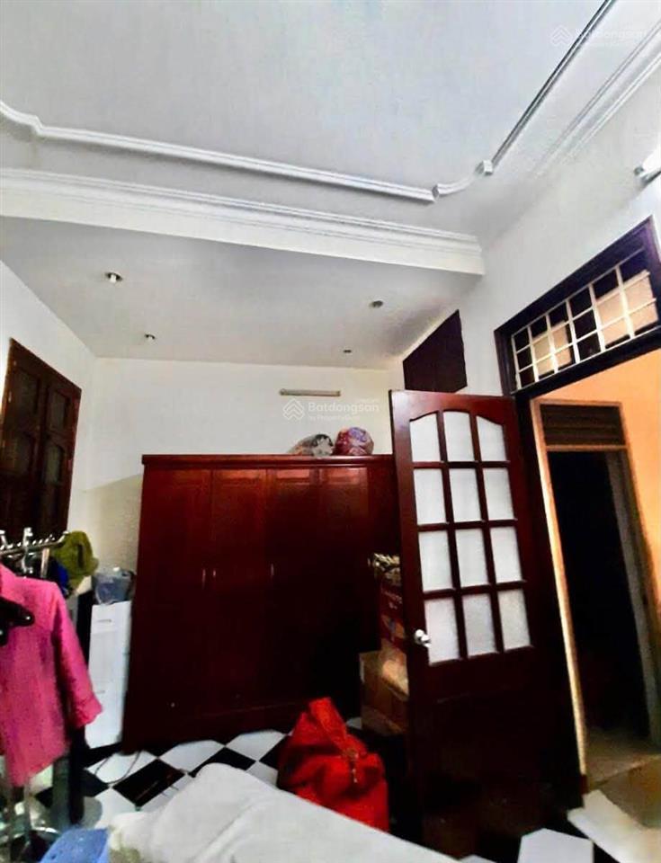 Bán nhà phố hoa bằng  mặt tiền khủng  ngõ thông  30m ra phố  sổ vuông vắn