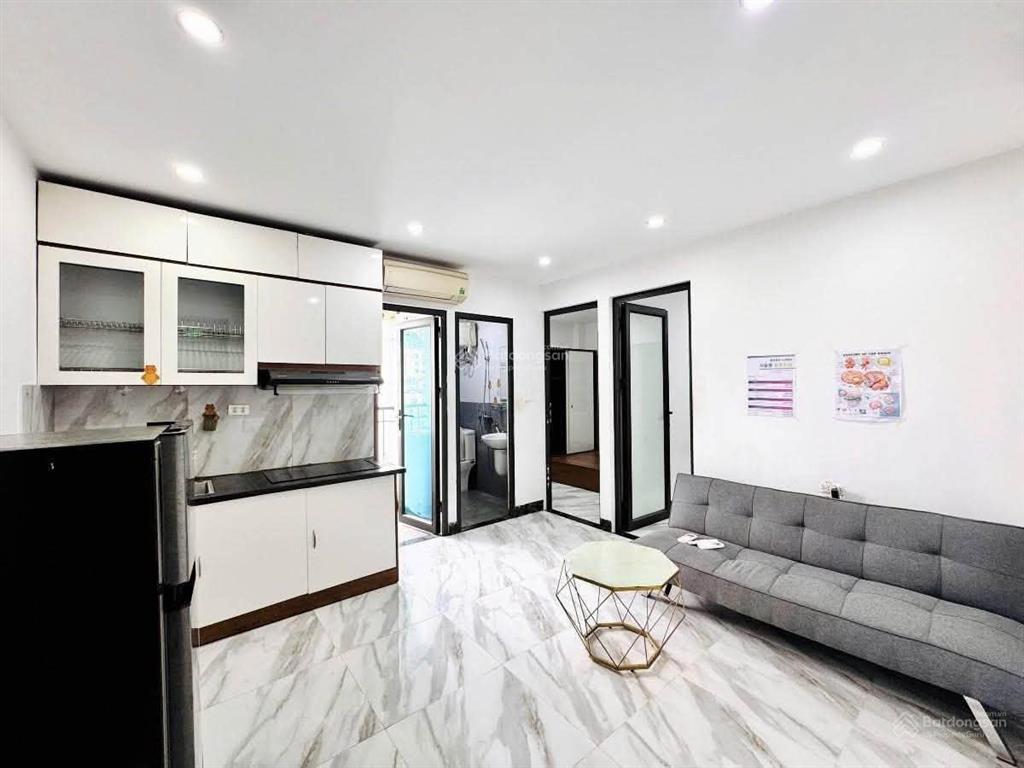 Bán ccmn trần quốc vượng  8 tầng thang máy  25 phòng + 1 penthouse  dòng tiền 200/th