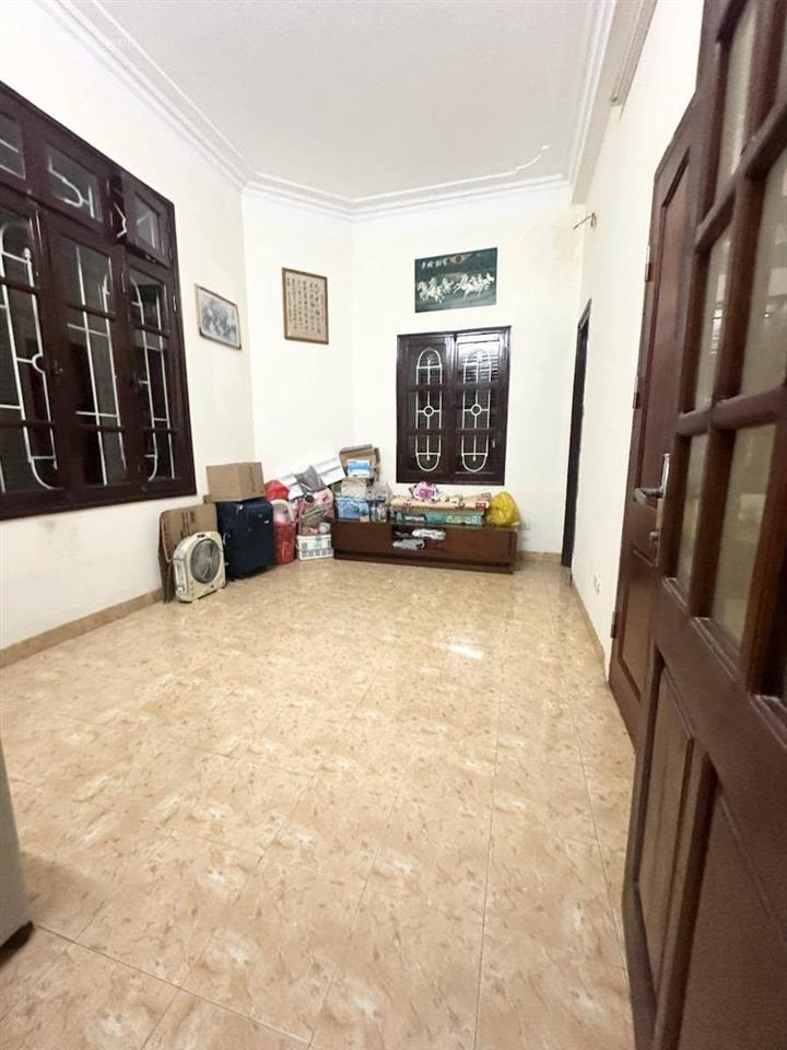 Bán nhà xuân thủy  biệt thự sân vườn  ngõ ô tô  lô góc 3 thoáng  tiện ích đầy đủ