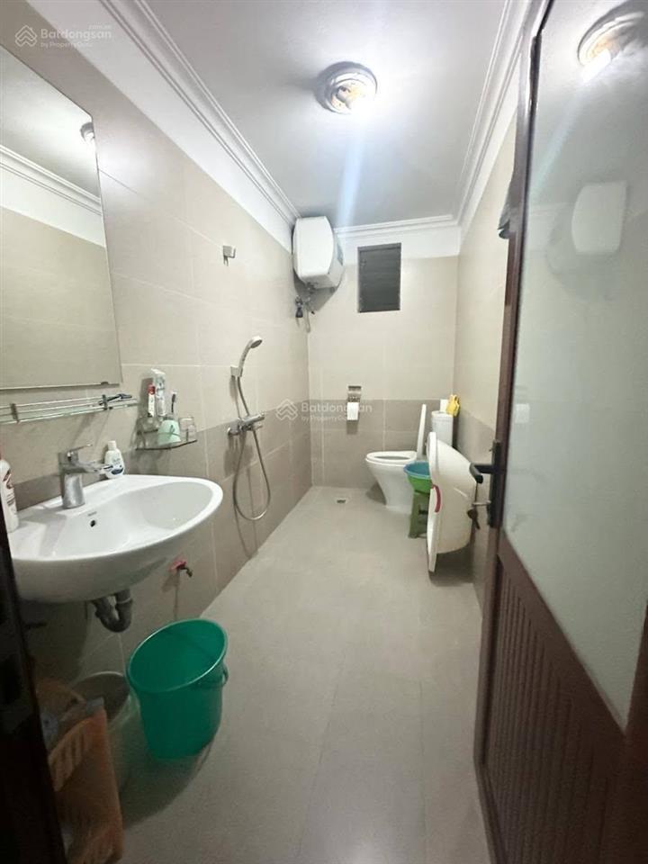 Bán nhà xuân thủy  biệt thự sân vườn  ngõ ô tô  lô góc 3 thoáng  tiện ích đầy đủ