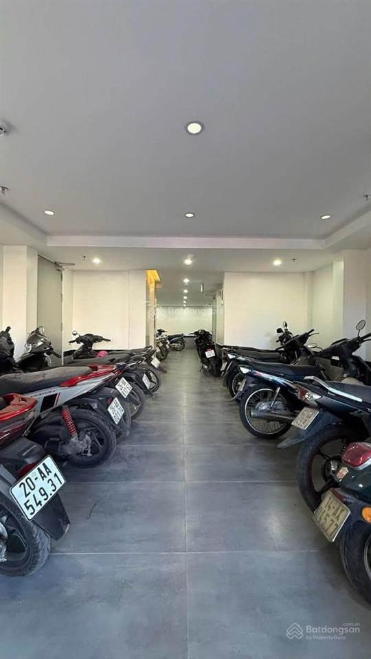 Bán ccmn trung kính  8 tầng thang máy  lô góc 2 mặt tiền  mặt vành đai 2.5