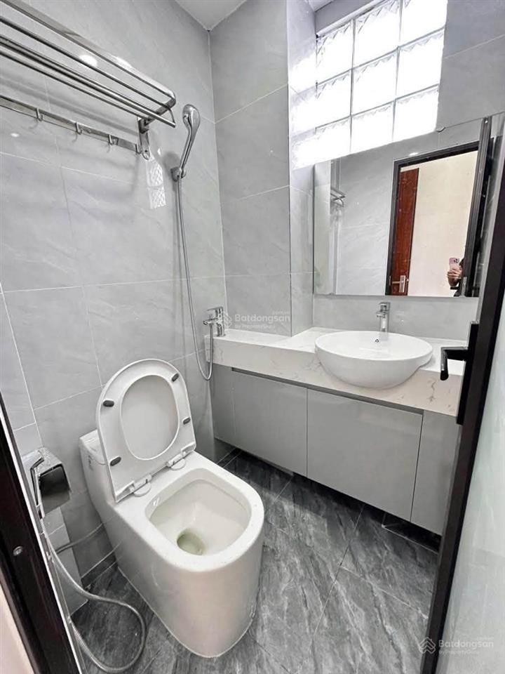 Bán ccmn trung kính  8 tầng thang máy  lô góc 2 mặt tiền  mặt vành đai 2.5