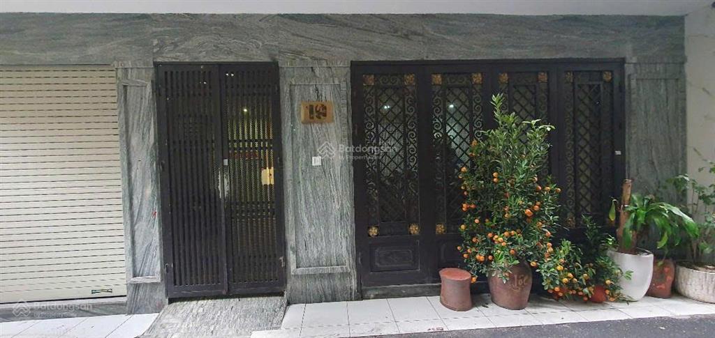 Bán ccmn hoàng quốc việt  ô tô đỗ cửa  ngõ thông  28 phòng + 1 penthouse 3 ngủ