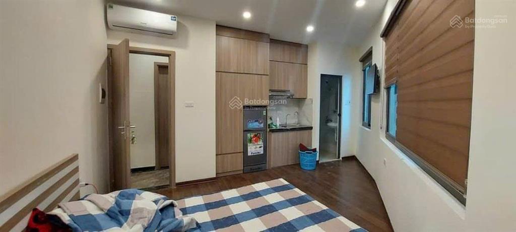 Bán ccmn hoàng quốc việt  ô tô đỗ cửa  ngõ thông  28 phòng + 1 penthouse 3 ngủ