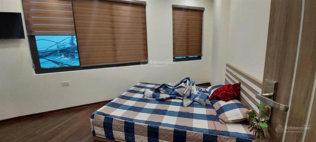 Bán ccmn hoàng quốc việt  ô tô đỗ cửa  ngõ thông  28 phòng + 1 penthouse 3 ngủ