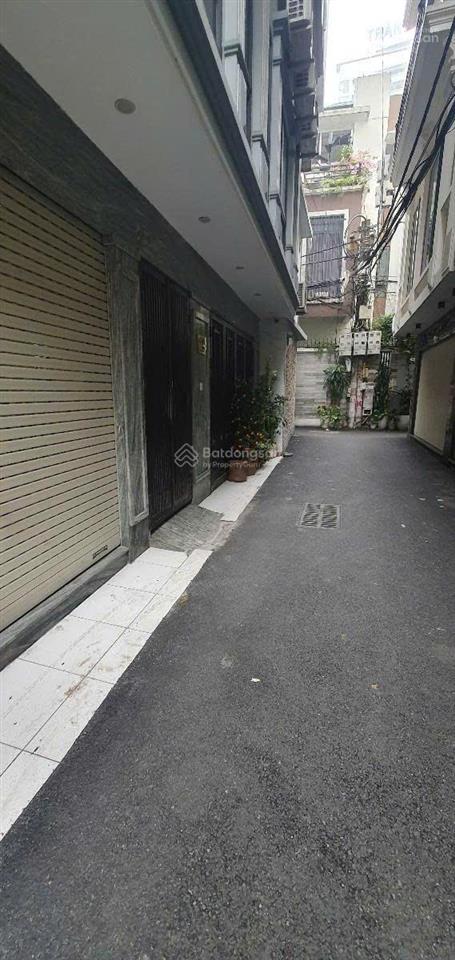 Bán ccmn hoàng quốc việt  ô tô đỗ cửa  ngõ thông  28 phòng + 1 penthouse 3 ngủ