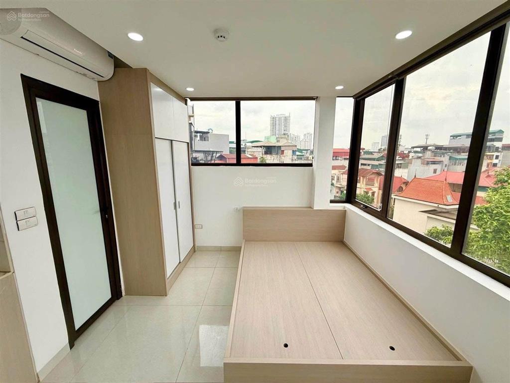 Bán ccmn yên hòa  7 tầng thang máy  17 phòng  vf3 đỗ cửa  2 thoáng  dòng tiền 1.2 tỷ/năm