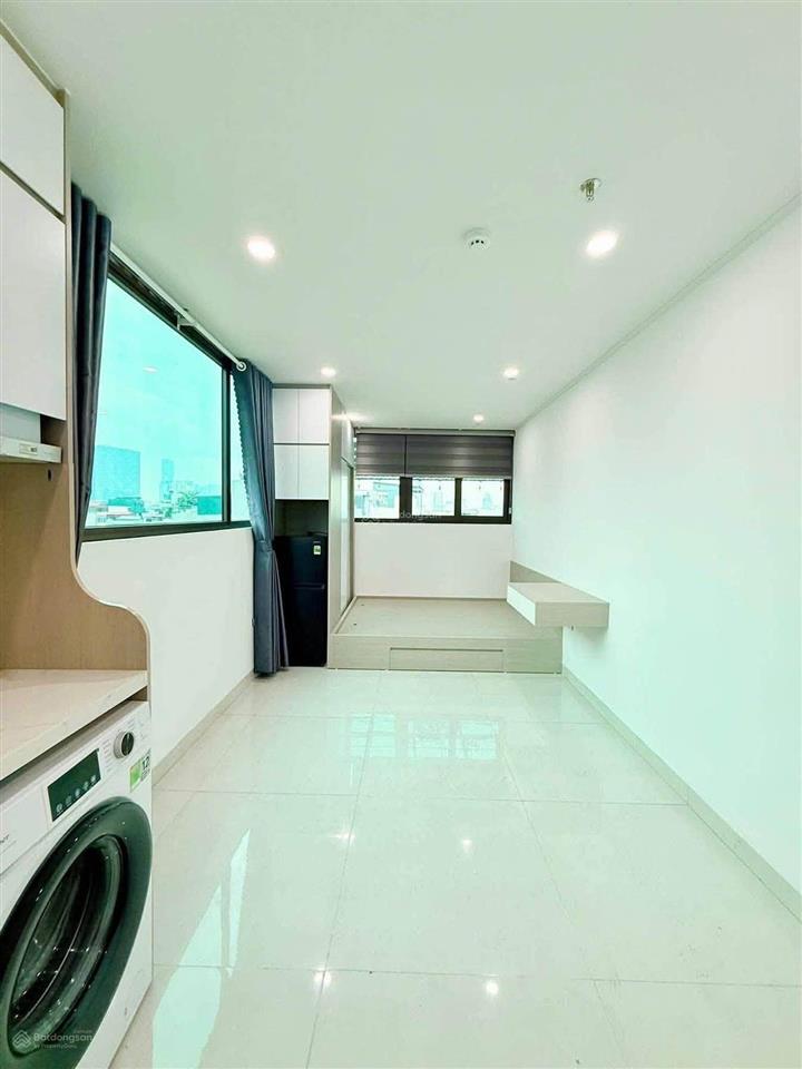 Bán ccmn yên hòa  7 tầng thang máy  17 phòng  vf3 đỗ cửa  2 thoáng  dòng tiền 1.2 tỷ/năm