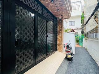 Bán ccmn trần cung  9 tầng thang máy  35 phòng  dòng tiền 230tr/tháng