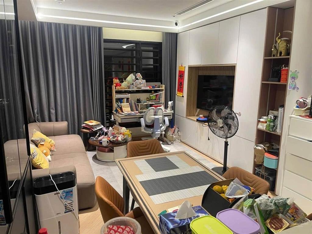 Bán nhà duy tân  phân lô  ô tô đỗ cửa  nhà mới thang máy  full nội thất  view thoáng