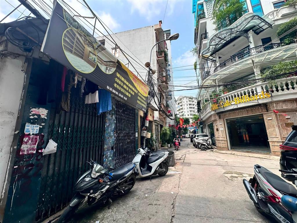 Bán đất nguyễn khánh toàn  ô tô tránh  ngõ thông  mặt tiền rộng  xây gì cũng đẹp