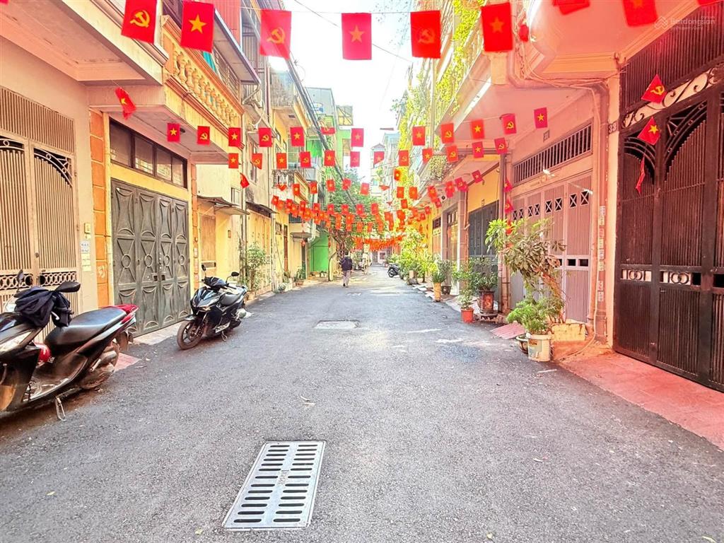 Bán nhà nghĩa tân  phân lô ô tô tránh  dân trí cao  ô chờ thang máy