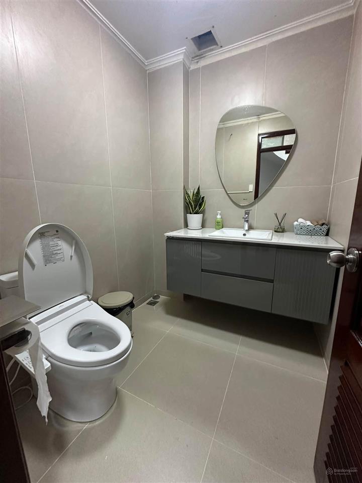 Bán nhà mặt phố trung kính  2 thoáng  ô chờ thang máy  kinh doanh tấp nập