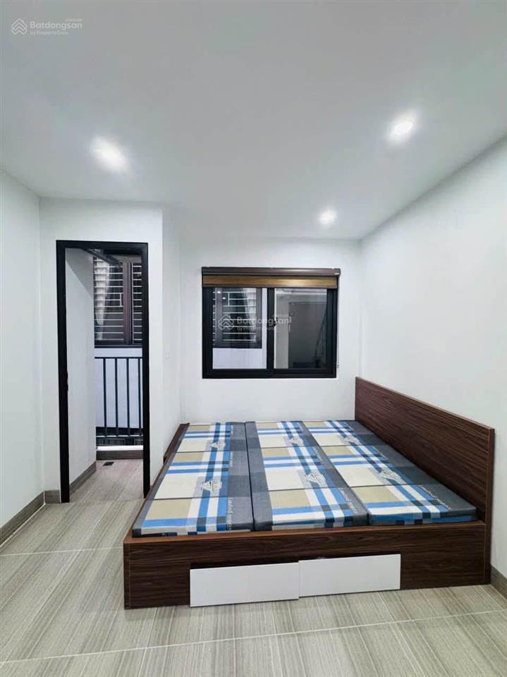 Bán ccmn nguyễn khang  nhà mới  thang máy  10 phòng  65tr/tháng  gần hồ