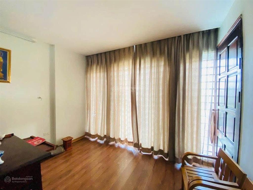 Bán nhà trần quốc hoàn  phân lô ô tô  mặt ngõ thông  giá đẹp  chủ thiện chí