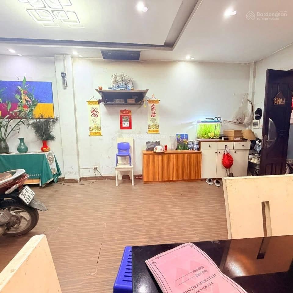 Bán nhà hoa bằng  dân xây  11 phòng  50m ra mặt phố  ô chờ thang máy
