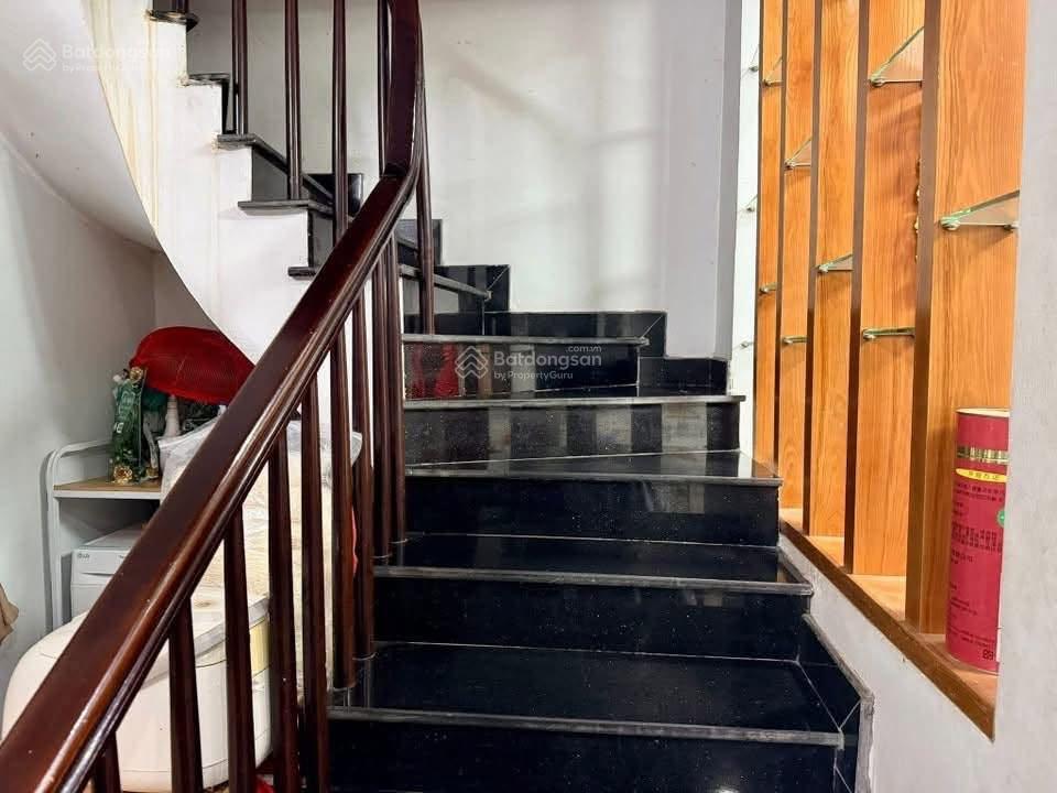 Bán nhà hoa bằng  dân xây  11 phòng  50m ra mặt phố  ô chờ thang máy