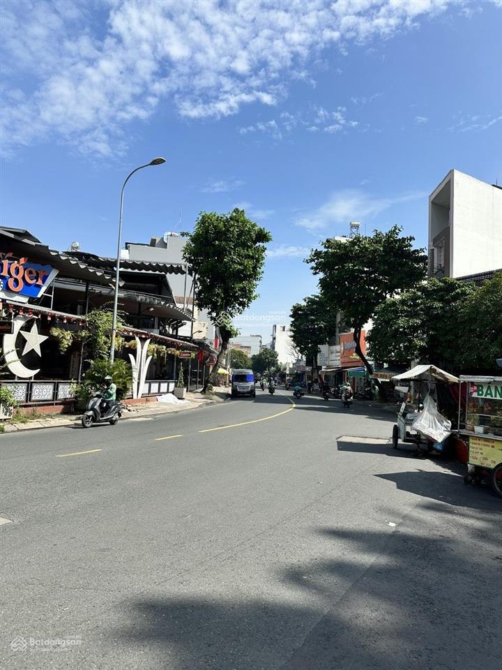 Góc 2 mặt tiền nguyễn hữu tiến 8,8x18m nhà cấp 4 giá chỉ 25 tỷ thương lượng  0911 123 ***