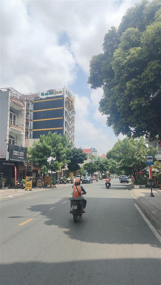 Bán nhà mặt phố tại tân sơn nhì, 17,5 tỷ, 72 m2, hàng hiếm tại giá ưu đãi