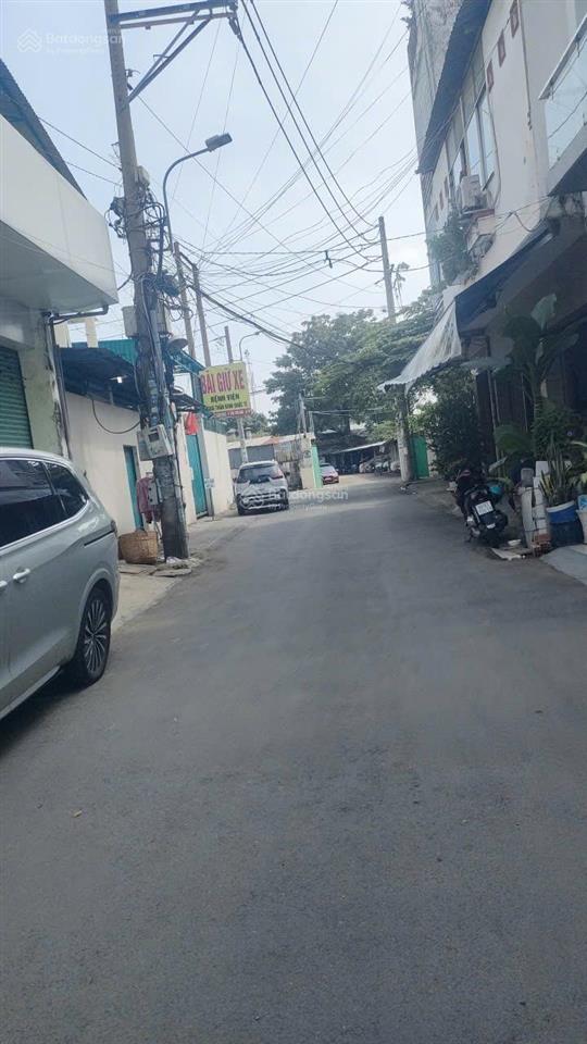 Căn góc 2 mặt tiền lũy bán bích hẻm hông 8m có vỉa hè rộng thích hợp làm vpct ngang gần 5m