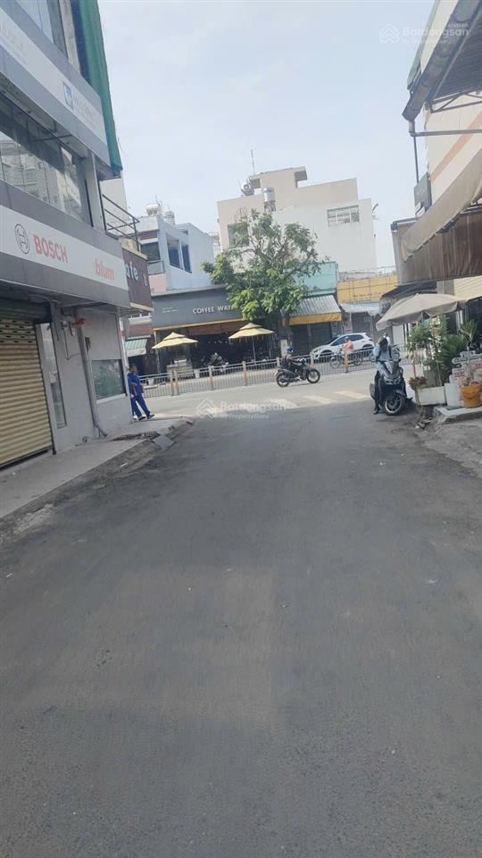 Căn góc 2 mặt tiền lũy bán bích hẻm hông 8m có vỉa hè rộng thích hợp làm vpct ngang gần 5m