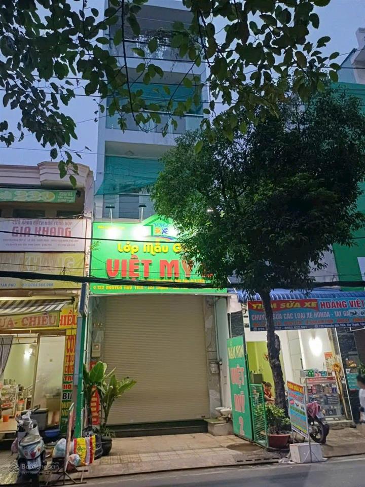 Nhà mới đẹp, mặt tiền kinh doanh vỉa hè rộng gần công viên nguyễn hữu tiến dt 4x19m  5 tầng